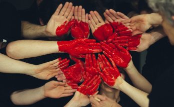 Five ways Charitable Giving Helps Both Your Community and Your Business